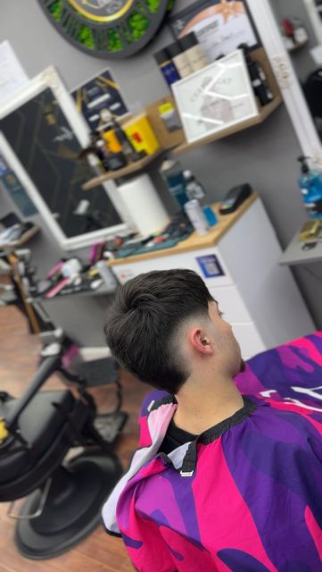 imagine galerie Illegal Barber 4