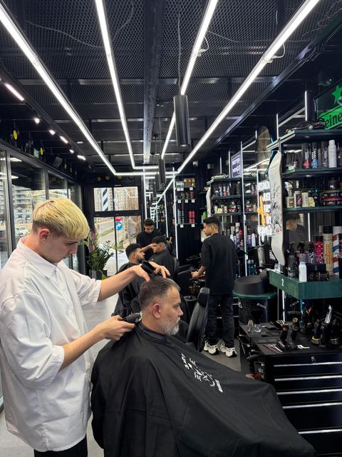 imagine galerie Jacks Barber Shop Mamaia 2
