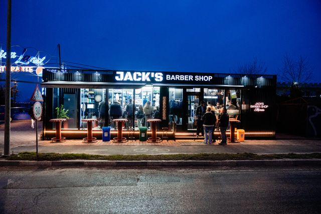 imagine galerie Jacks Barber Shop Mamaia 3