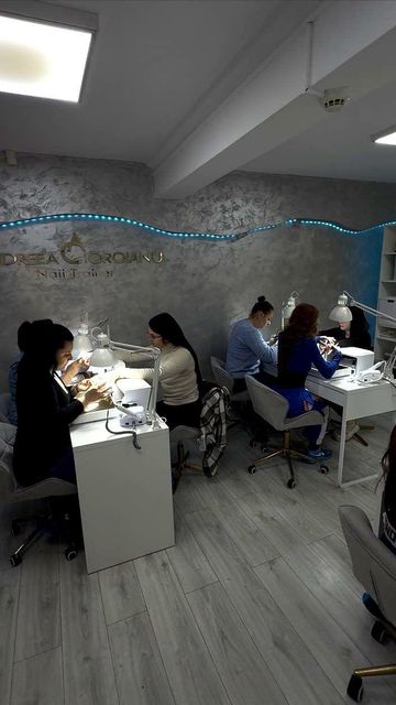 responsive image 24