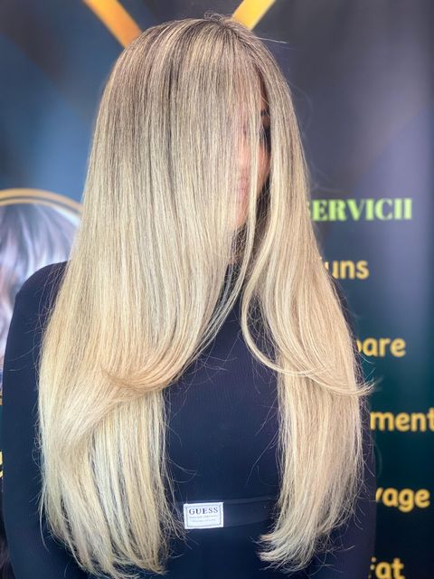 responsive image 220