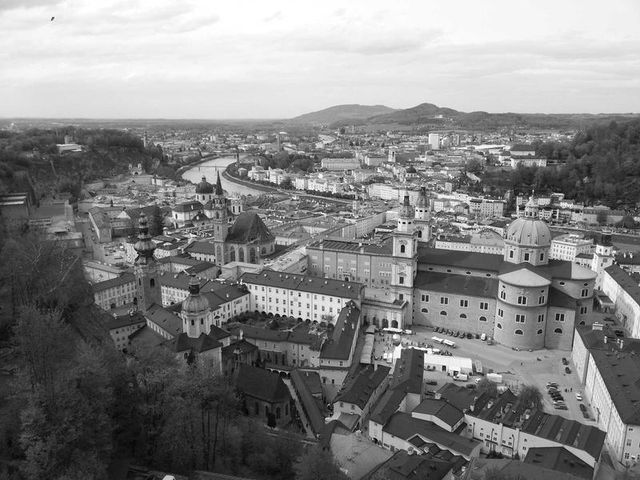 responsive image 144