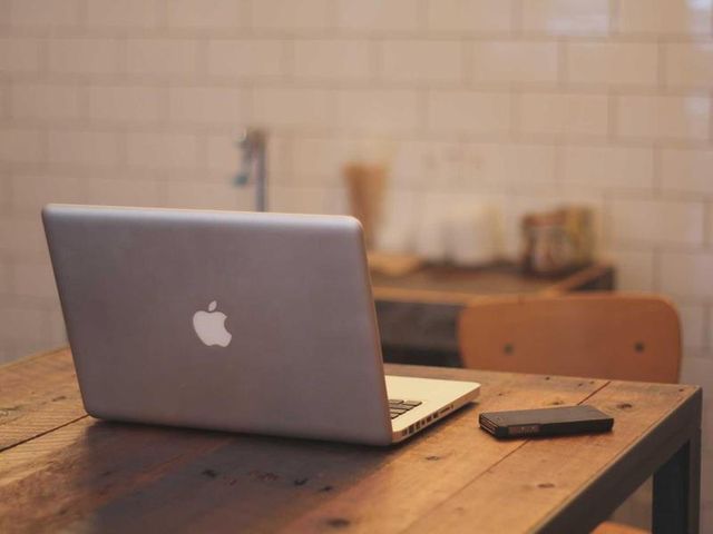 responsive image 218