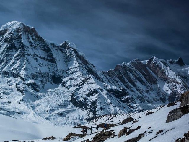 responsive image 222