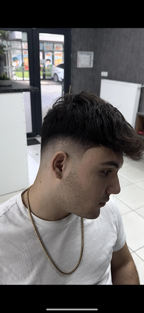 imagine galerie The Sun Barbershop 2