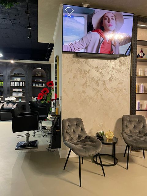 imagine galerie Reina The House of Beauty Salon Iasi 1