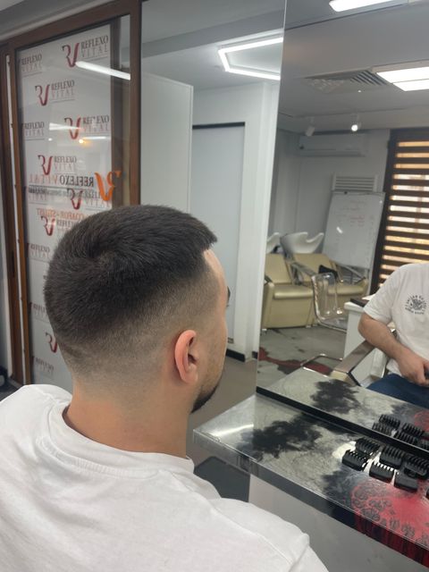 imagine galerie  THE BARBER HOUSE 5