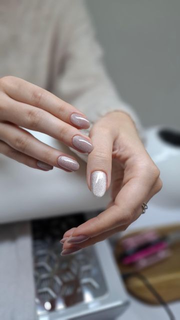responsive image 44