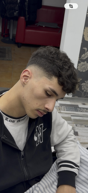 imagine galerie Robi’s Barber Shop 3
