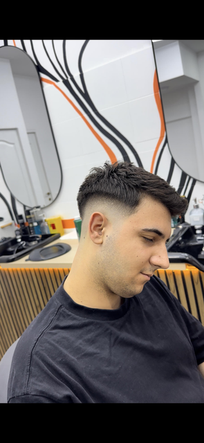 imagine galerie Amurg Barber 3