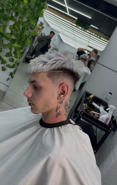 imagine galerie Mario Valentino 2