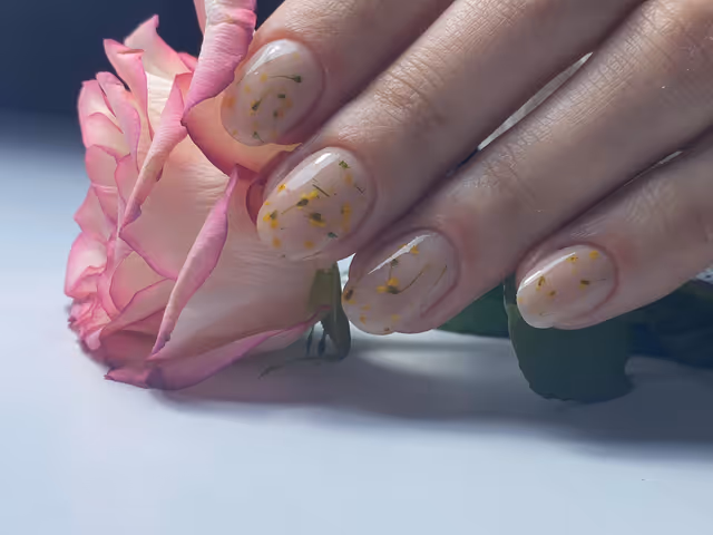 responsive image 104
