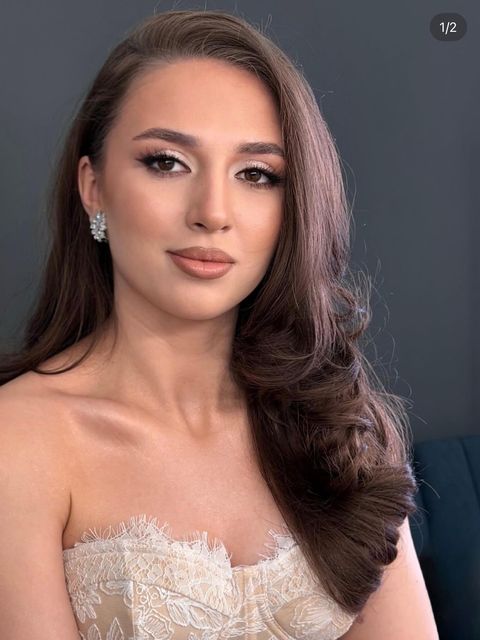 imagine galerie Irina Anti Make-up Artist 3
