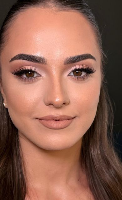 imagine galerie Irina Anti Make-up Artist 6