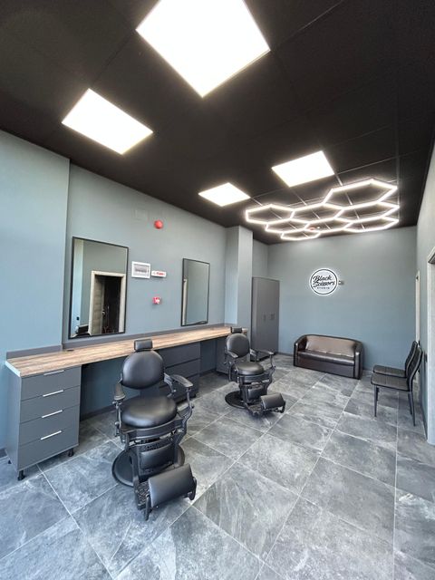 imagine galerie Black Scissors Studio 2