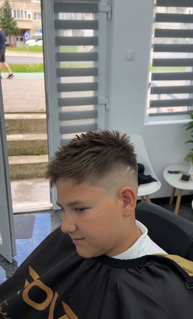 imagine galerie A LINE BARBERSHOP 3