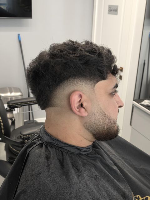imagine galerie L’ARROGANTE STUDIO BARBER &MORE 3