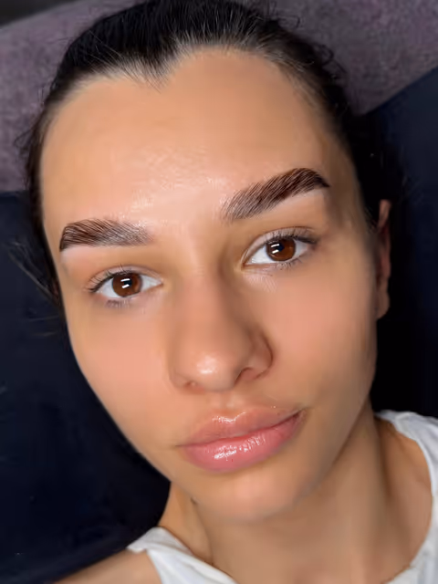 imagine galerie deniz.brows&lashes (The Living Room) 2