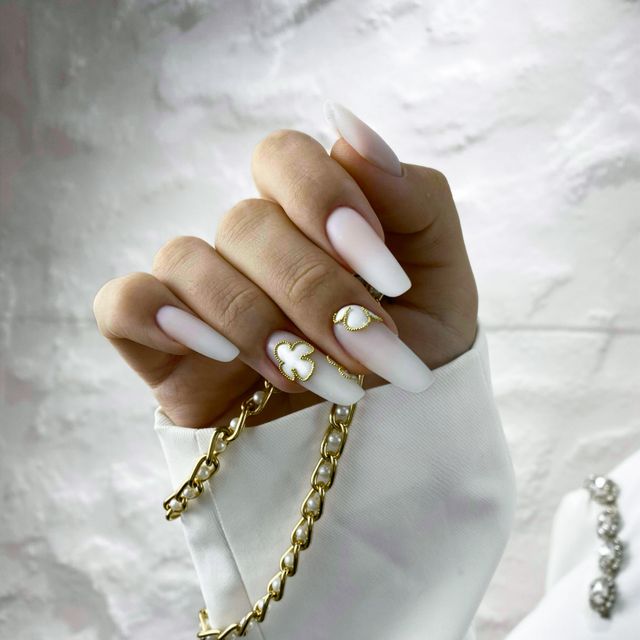 imagine galerie Emma Ilie Nail Technician 5