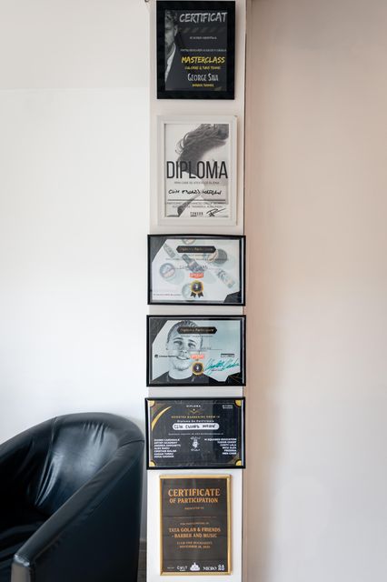 imagine galerie EM Barber 2