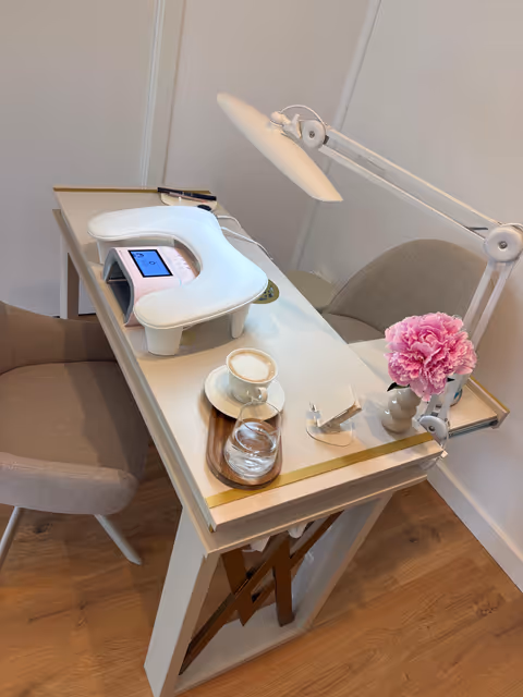 imagine galerie ROOM ONE | nail & beauty 6