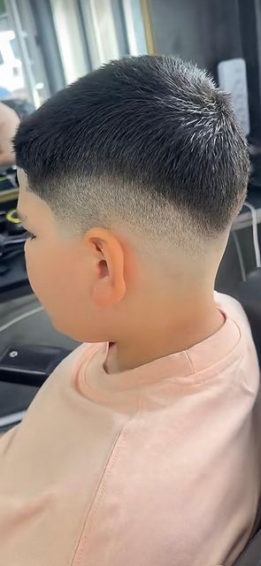 imagine galerie ML Nails & NLK Barber Room 2