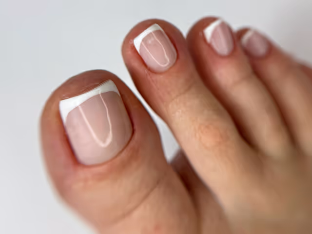 imagine galerie Corina Lazăr Nails & Trainer 3