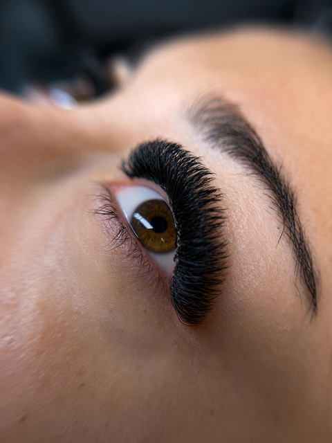 imagine galerie Miruna Lashes 1