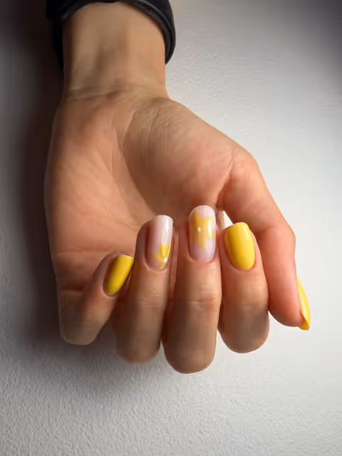 imagine galerie Nails by Mădălina Mitrache 4
