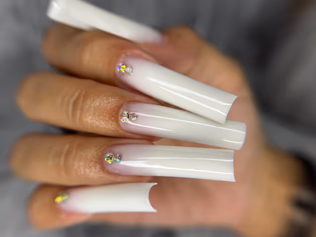 imagine galerie Nails by Vivi 2