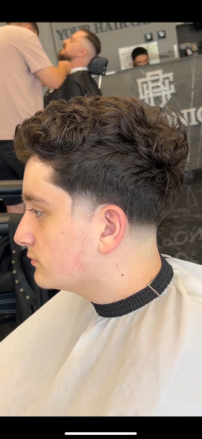imagine galerie Gabriel Stefanescu - Chronic Barbershop 5