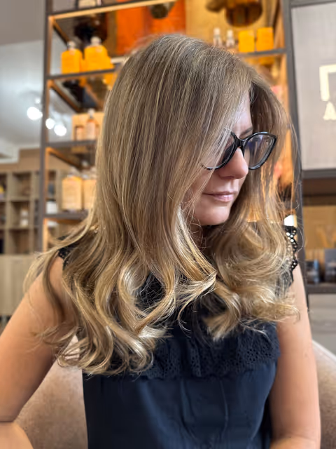 imagine galerie Andreea Ilinca Hairdresser 6