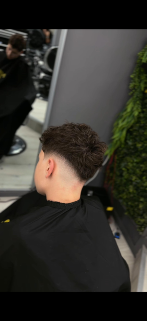 imagine galerie FADE CARTEL BARBERSHOP 💈 4