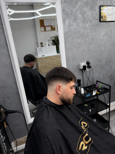imagine galerie Paul The Barber 4