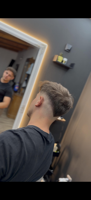 imagine galerie Laurentio The Barber 1