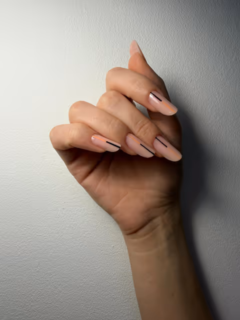 imagine galerie Nails by Mădălina Mitrache 2