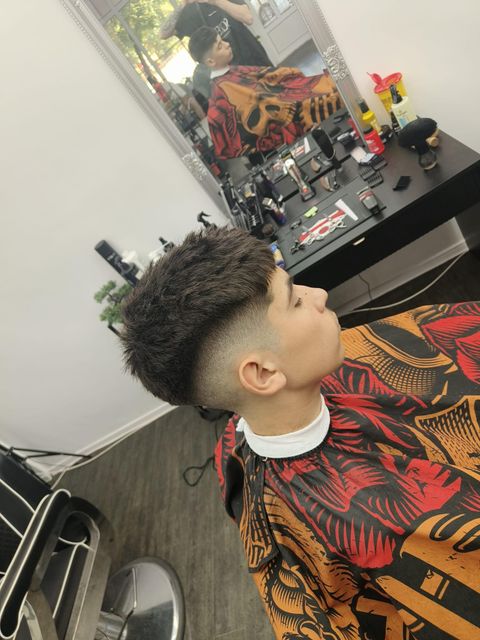 imagine galerie Timeless Trims (T & T Barbershop) 6