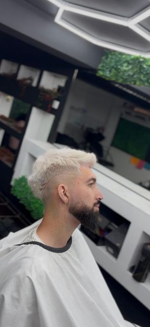 imagine galerie MIRIAM’S hair studio  3
