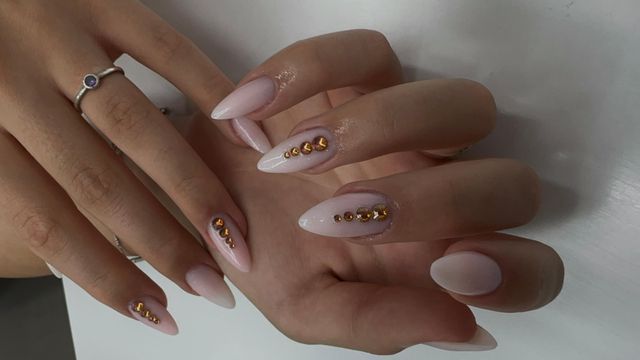 imagine galerie AndraBadiu nails 4