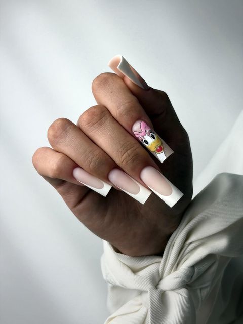 imagine galerie Larisa Nails Tehnician 2