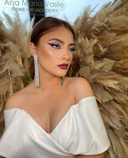 imagine galerie Ana Maria Vasile Make up artist / trainer 3