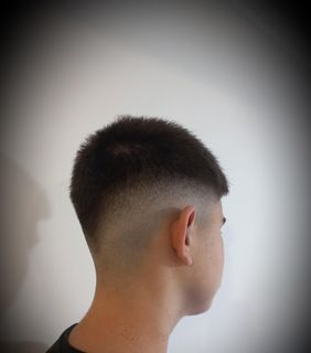 imagine galerie Dinu the barber 1