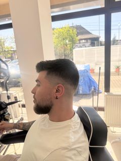 profile-image-4